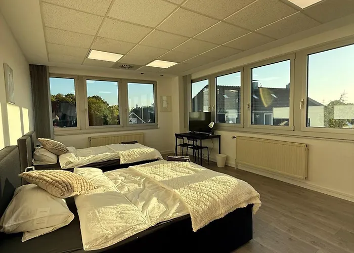 شقة Uhf رمشيد